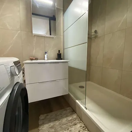 Petite Climatisee Proche - 4 Pers. - Fr-1-81-764 *